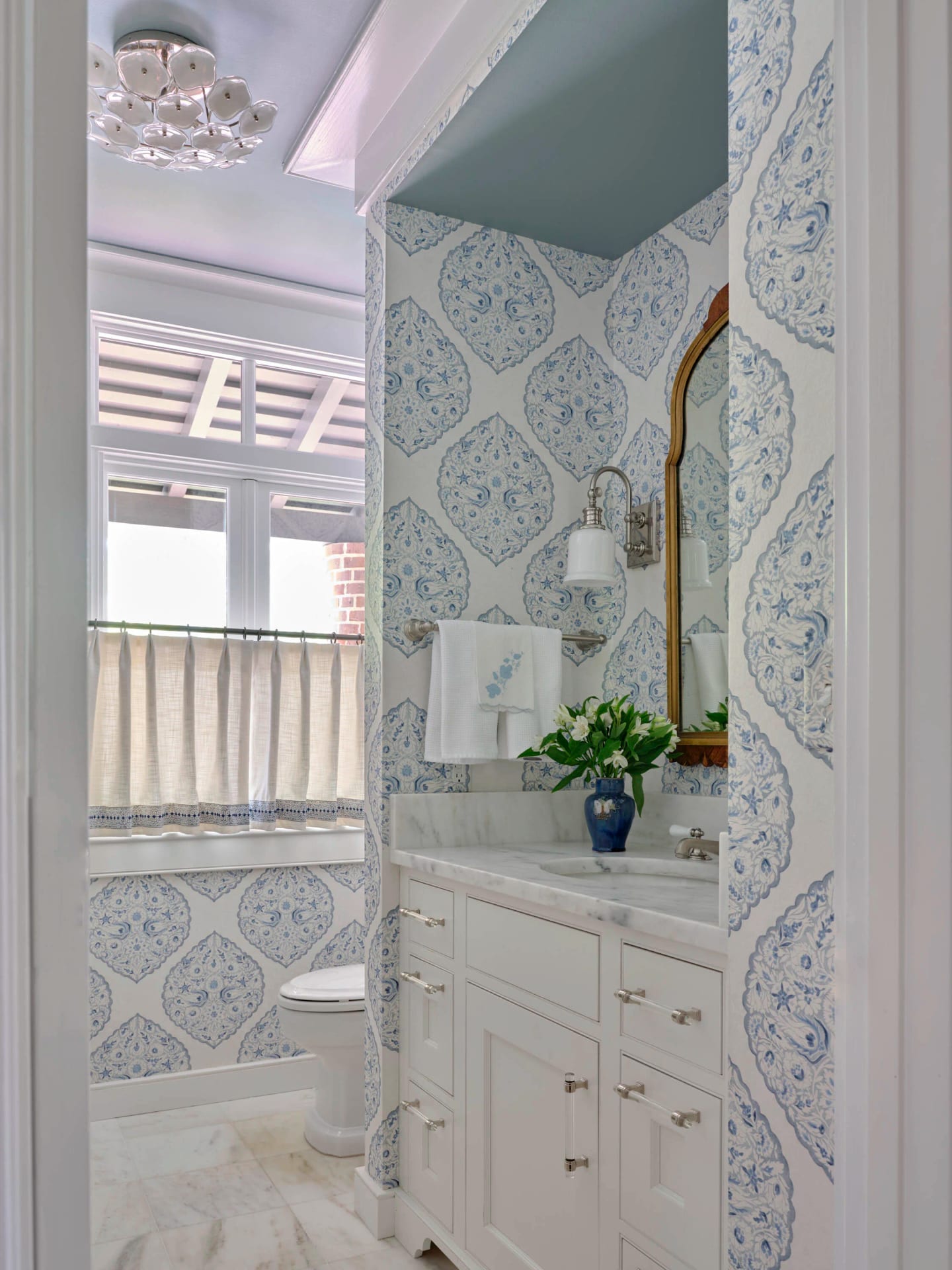 Bath patterned wallpaper, Old Tabby Links Cottage in Okatie, South Carolina