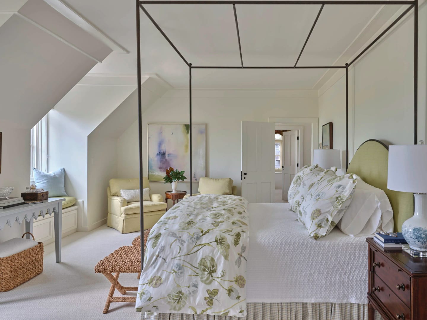 Canopy bed, Old Tabby Links Cottage in Okatie, South Carolina